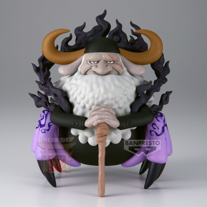 St. Jaygarcia Saturn One Piece Mega World Collectable Figure